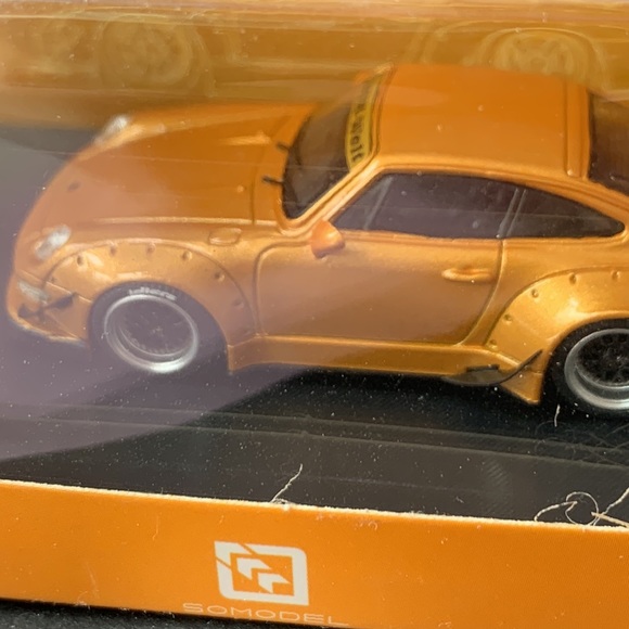 Collectible item Time Model X Somodel Porsche 911 993 RWB Gold Edition 1:64 - Picture 5 of 9